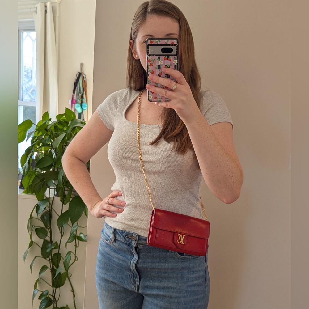 Louis Vuitton Lockme Red Leather Wallet - Picture 3 of 16